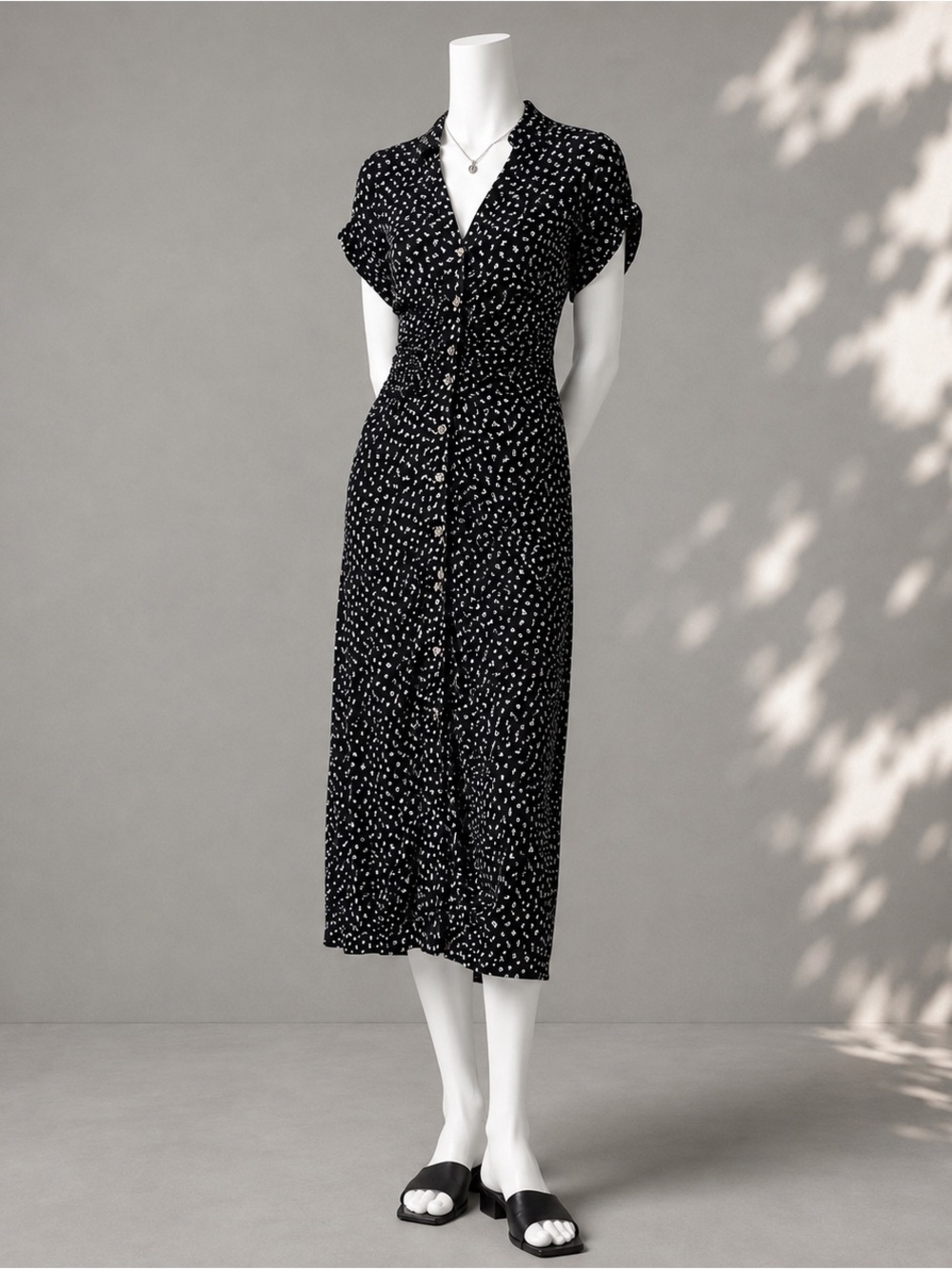 Madewell Black White Floral Midi Dress 4 Button Front French Chic Minimalist